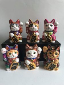 造形作家 河辺花衣『招き猫』2