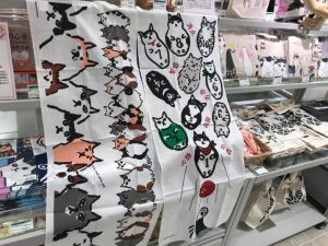 ご利益ありあり＆巨猫ぞろぞろの 『手ぬぐい』